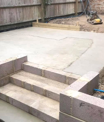 King Landscapes Gloucester Stone and Brickwork photo of blockwork-wall