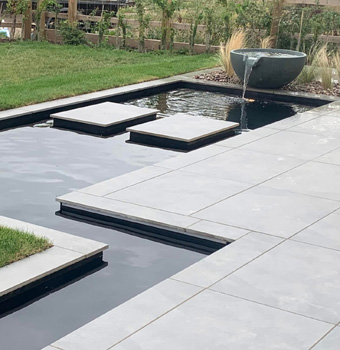 King-landscapes-ponds & water features photo of geometric pond