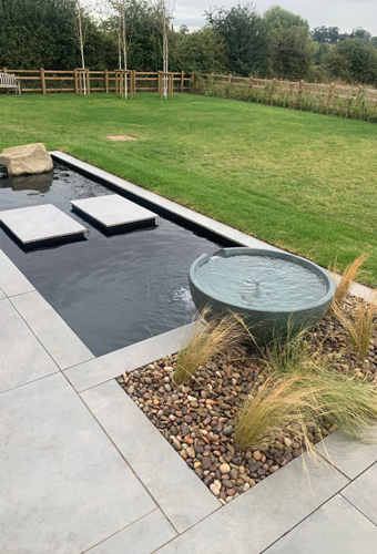 King-landscapes-ponds & water features photo of geometric pond